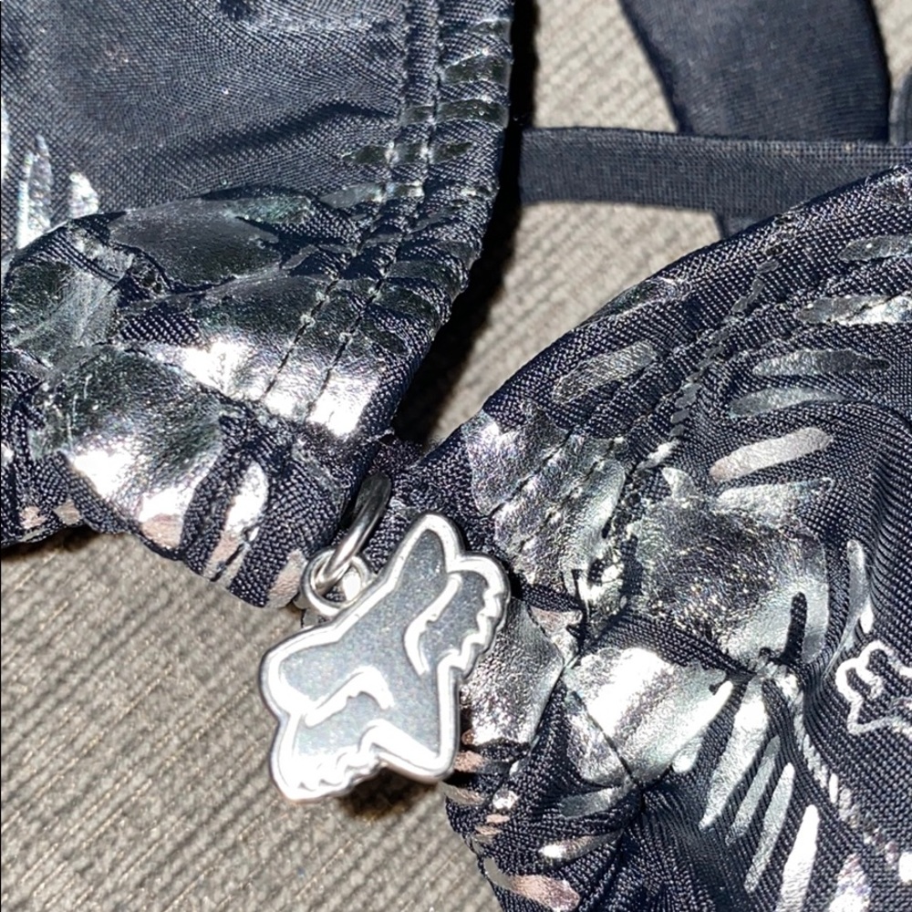 🌊Fox Racing held up triangle bikini top metallic - Picture 4 of 4